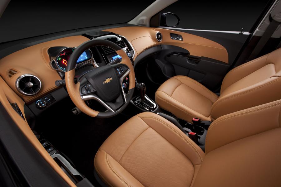 Chevrolet Sonic Dusk Concept 2011 года  (фото 3 из 7)